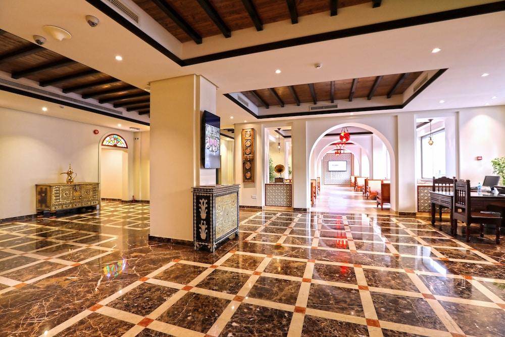 Delmon International Hotel Manama Extérieur photo