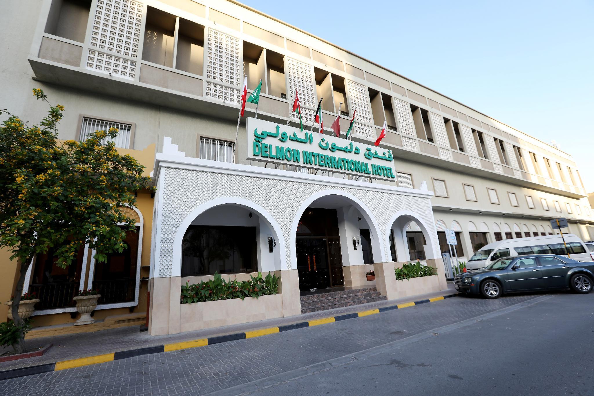 Delmon International Hotel Manama Extérieur photo
