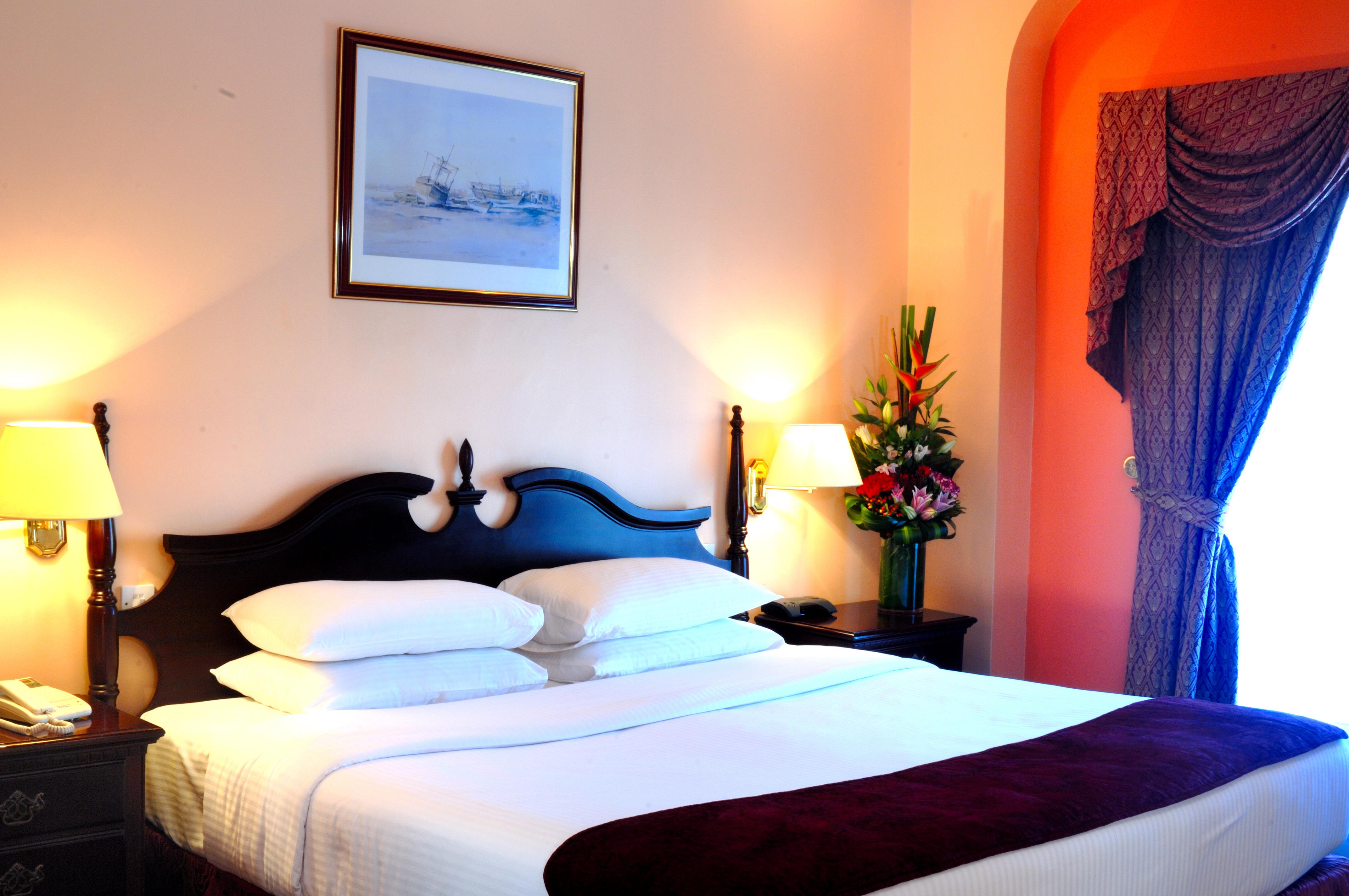 Delmon International Hotel Manama Extérieur photo