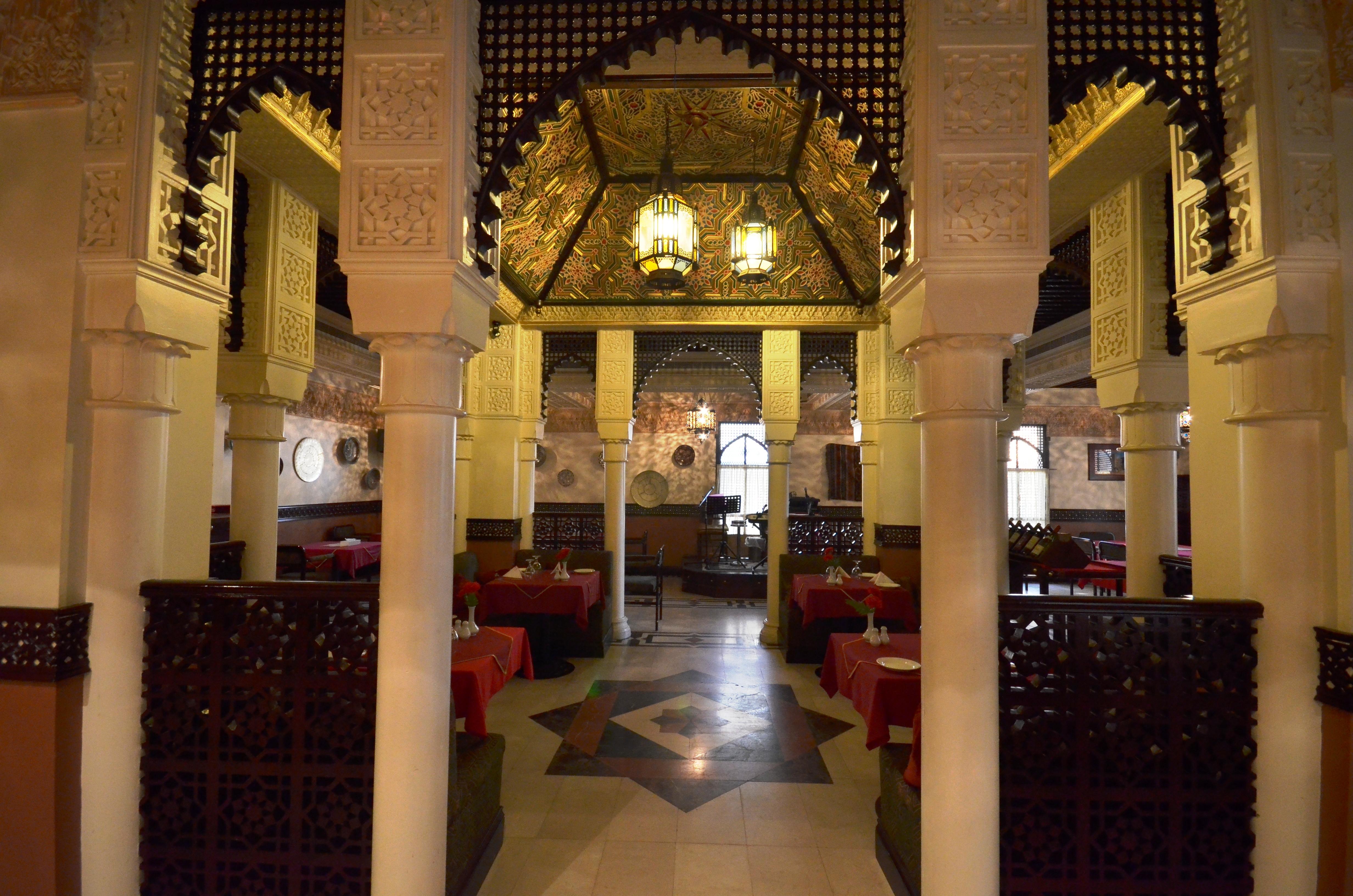 Delmon International Hotel Manama Extérieur photo