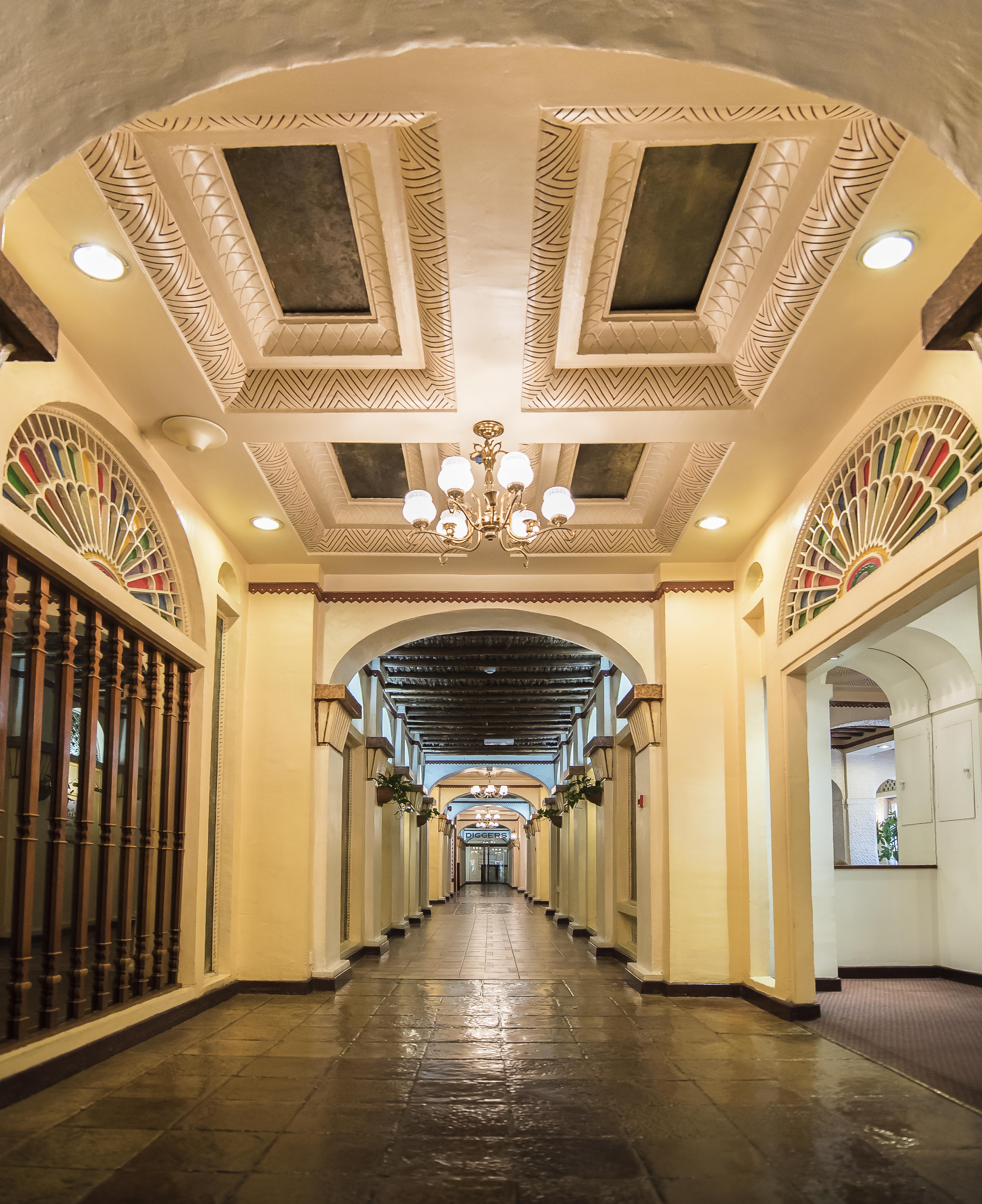 Delmon International Hotel Manama Extérieur photo