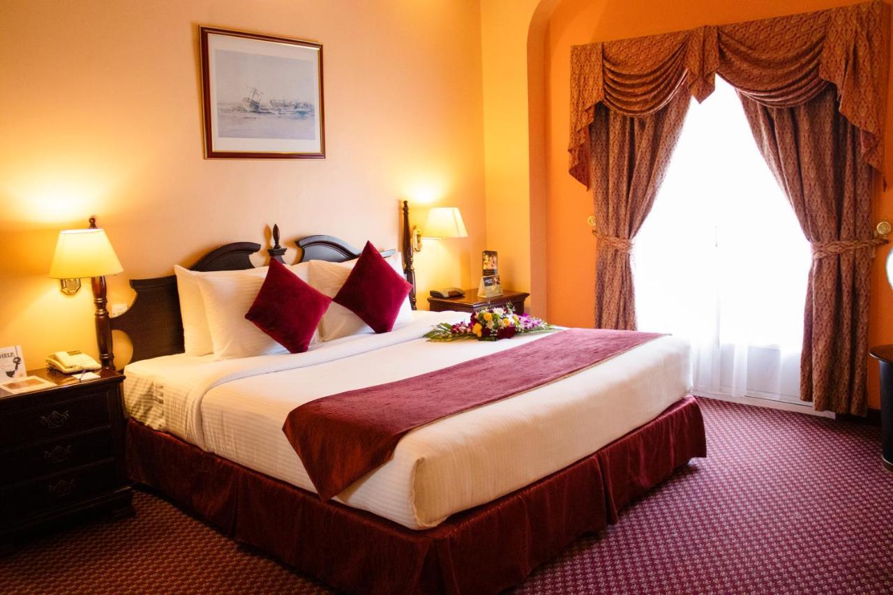 Delmon International Hotel Manama Extérieur photo