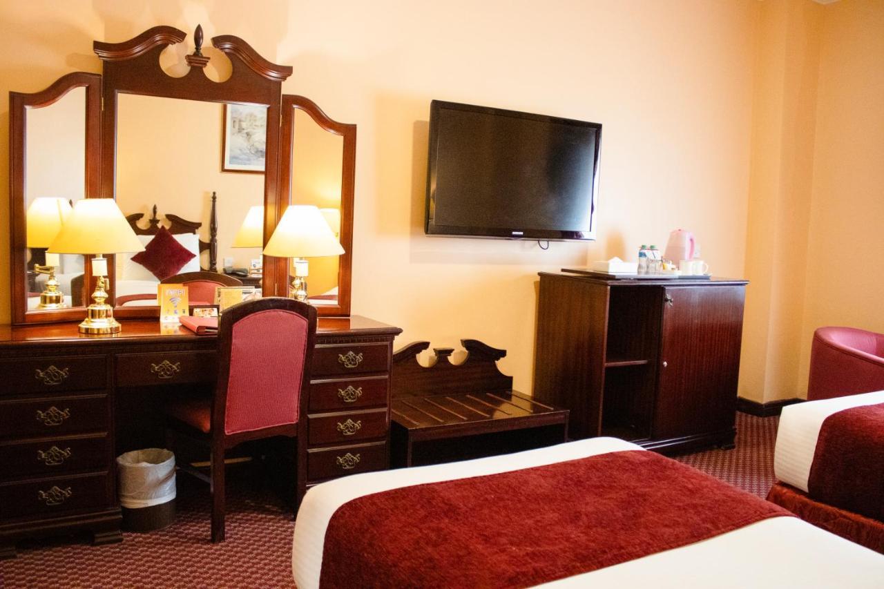 Delmon International Hotel Manama Extérieur photo