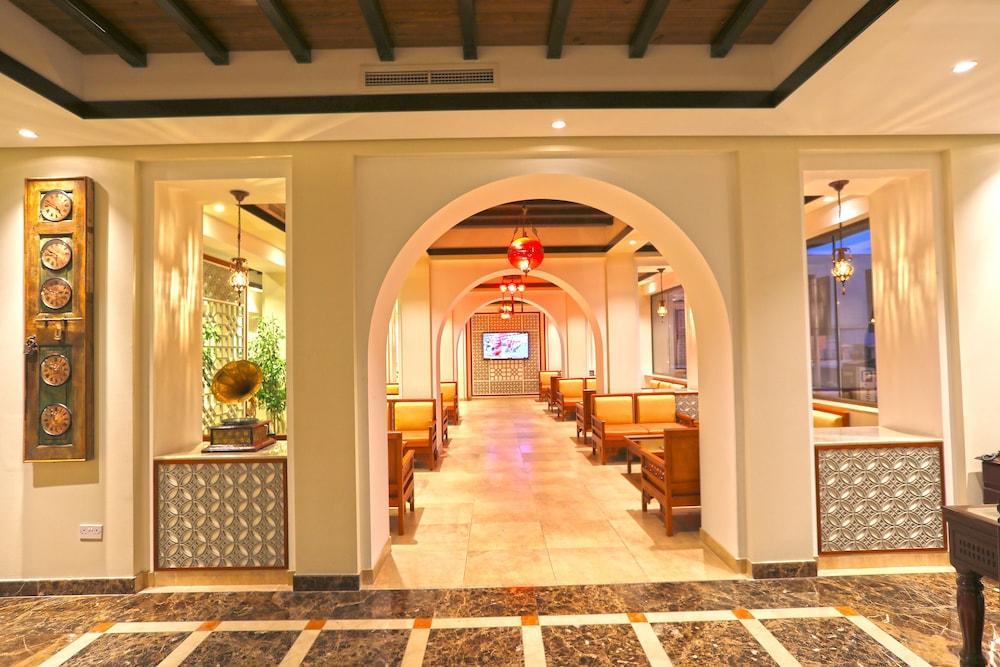 Delmon International Hotel Manama Extérieur photo