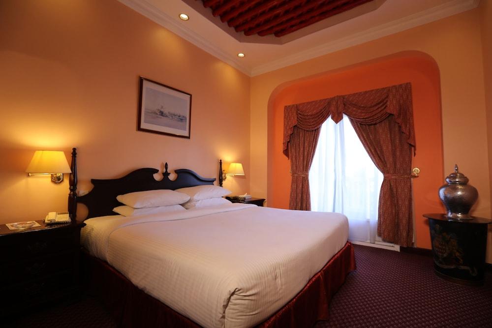 Delmon International Hotel Manama Extérieur photo