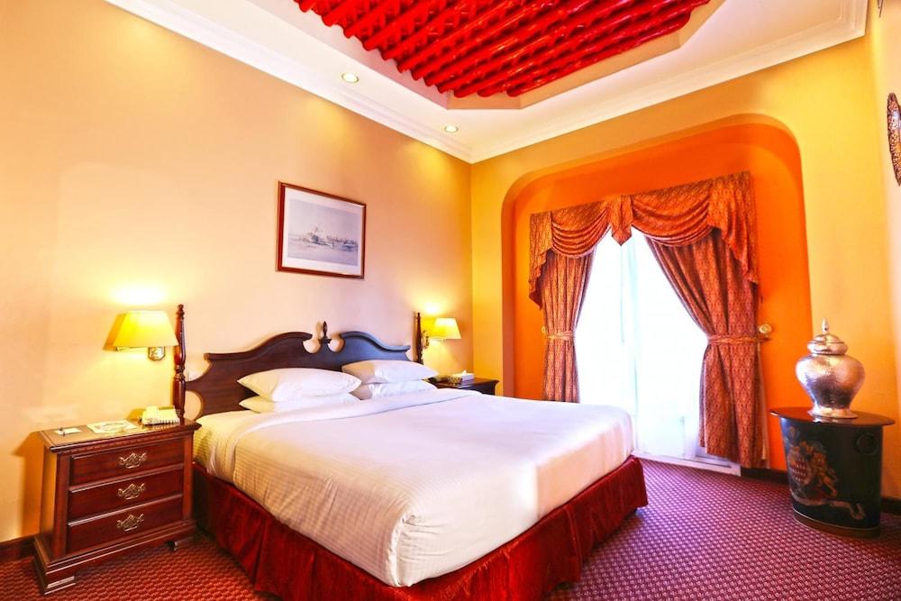 Delmon International Hotel Manama Extérieur photo