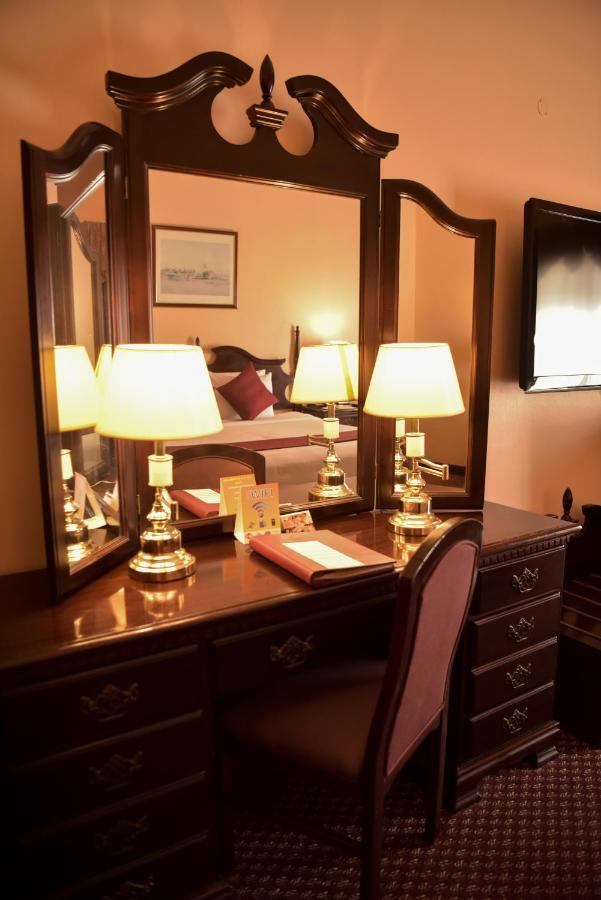 Delmon International Hotel Manama Extérieur photo