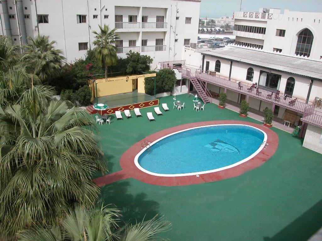 Delmon International Hotel Manama Extérieur photo