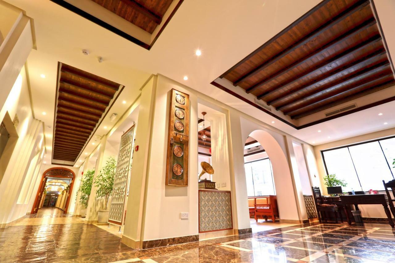 Delmon International Hotel Manama Extérieur photo