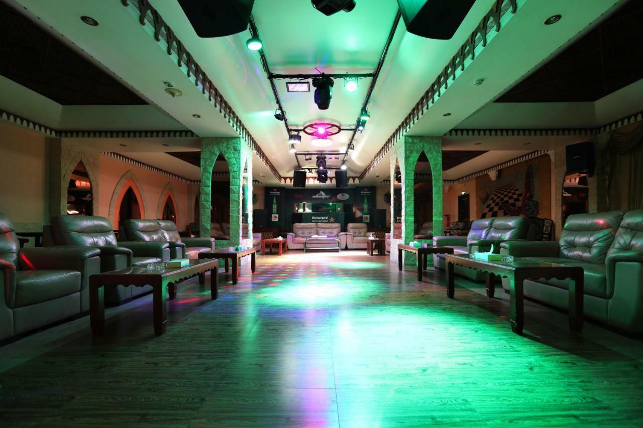 Delmon International Hotel Manama Extérieur photo